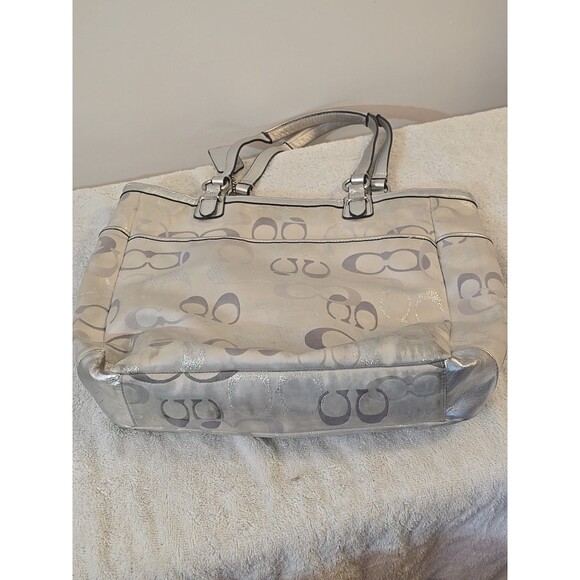 Coach Gallery Optic Silver Metalic Signature Tote Shoulder Handbag - Picture 8 of 12